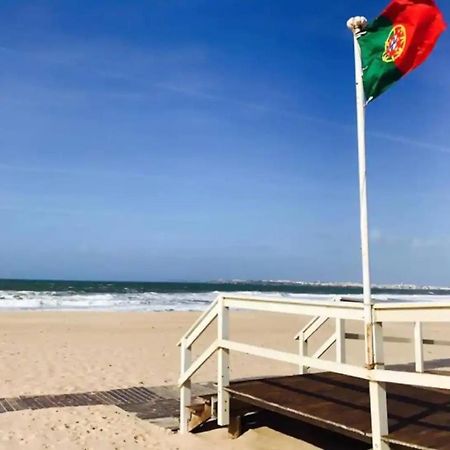 Lovely & New Beach Apartment Atouguia Da Baleia Bagian luar foto