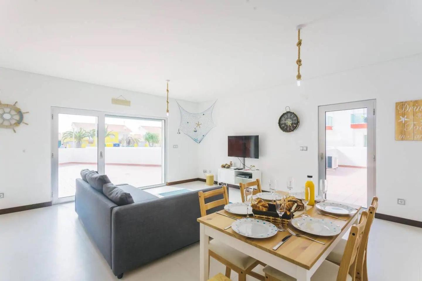 Lovely & New Beach Apartment Atouguia Da Baleia Bagian luar foto